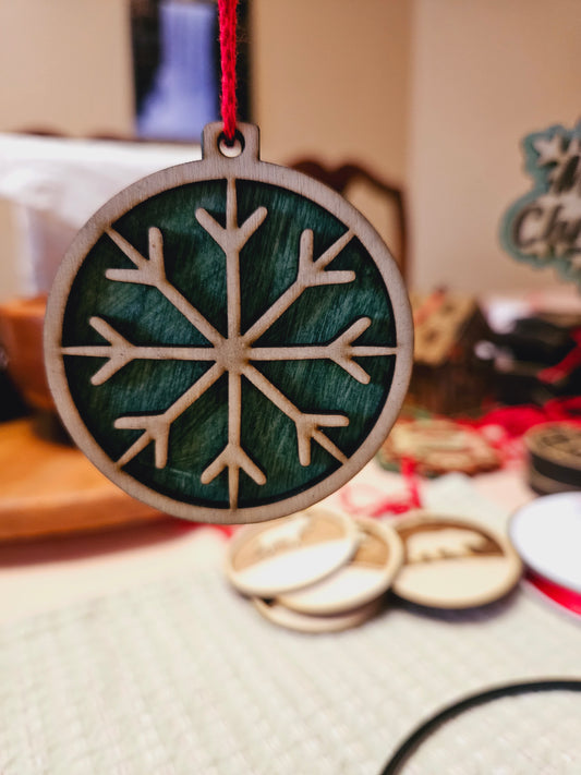 Old fashioned Snowflake Christmas Ornament version 1